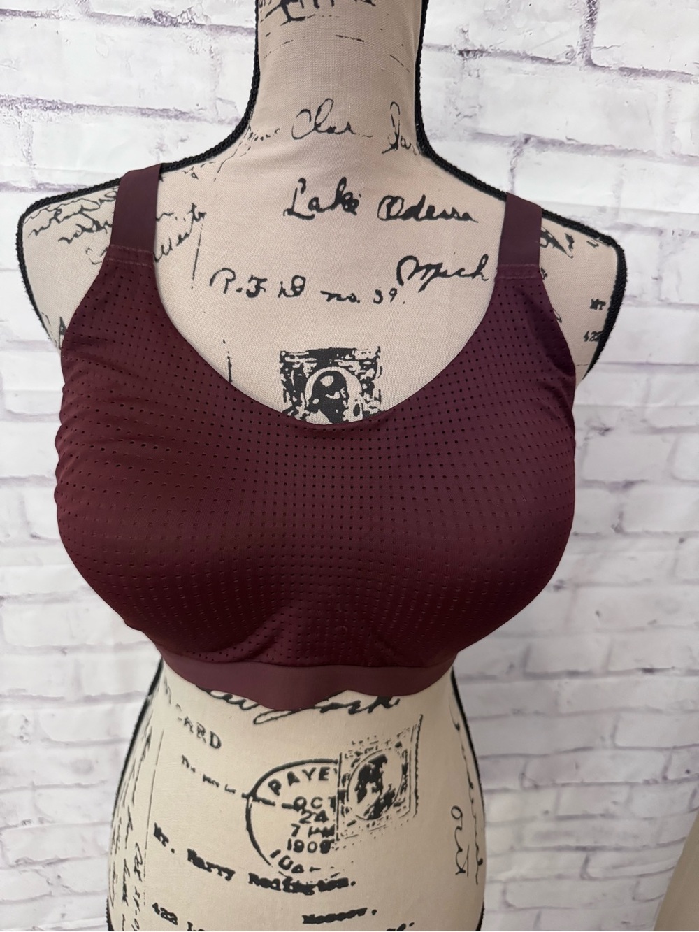 Victoria’s Secret VSX Sport Incredible Lightweight Sports Bra Brown Size 38D